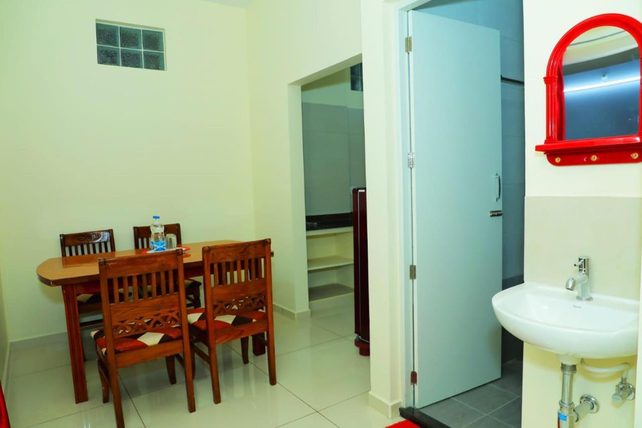 Lia'S Homestay Puduccseri Kültér fotó